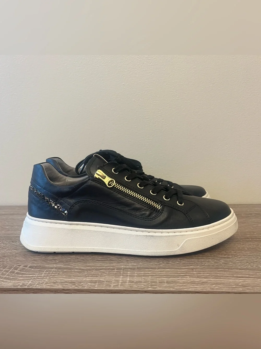 NEW $260 NeroGiardini Black Leather Platform Sneakers Women's Size 40 EU/10 US